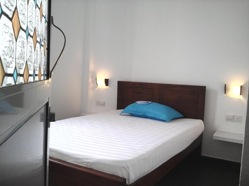 Petit Guest House Negombo Room photo