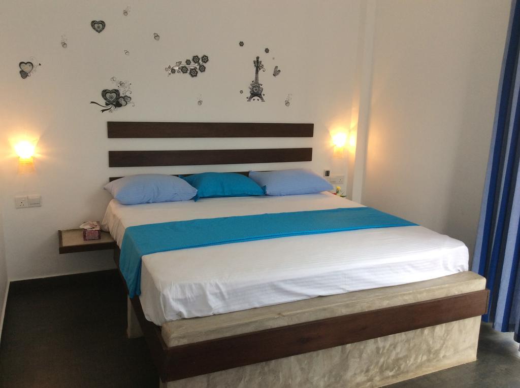 Petit Guest House Negombo Room photo
