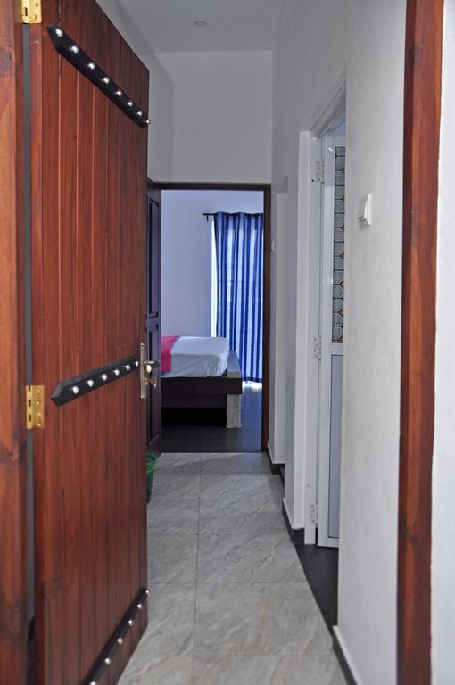Petit Guest House Negombo Exterior photo