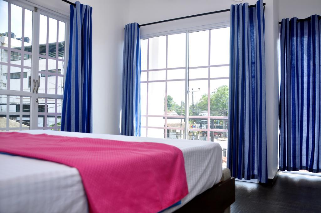 Petit Guest House Negombo Exterior photo