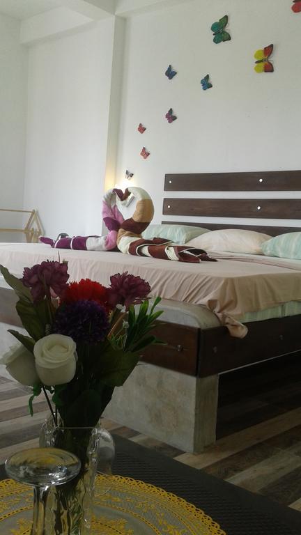Petit Guest House Negombo Exterior photo